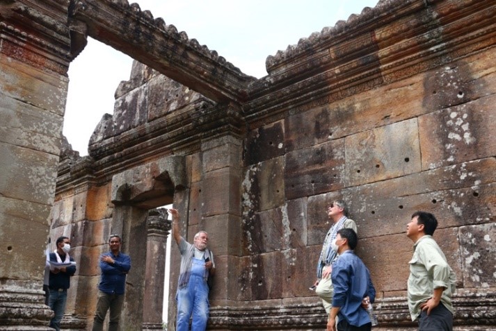 Conservation work against the Gopura II, III and IV